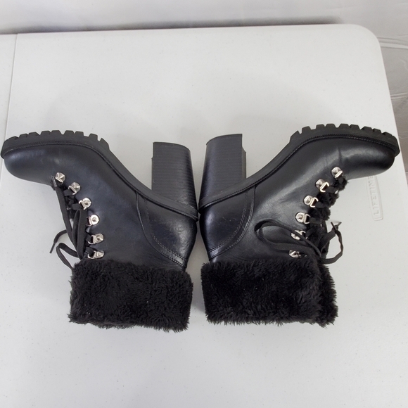 Guess Galway Leather Ankle Boot Size 10 Black Faux Fur Combat Bootie Lug Sole - Picture 3 of 15